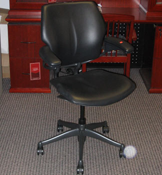custom office furnishing