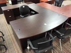 Pielle Exec Desk